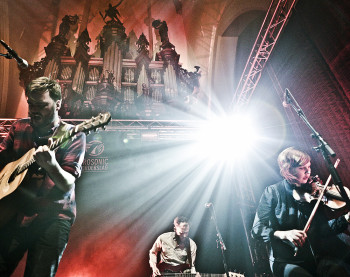 Town of Saints speelt in de der Aa-kerk tijdens Eurosonic 2014